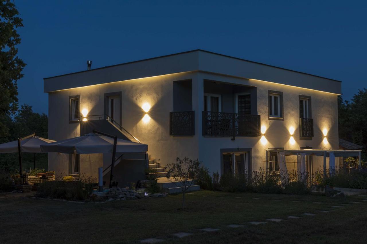 Luxury Villa Cetiri Hrasta Pican Екстер'єр фото
